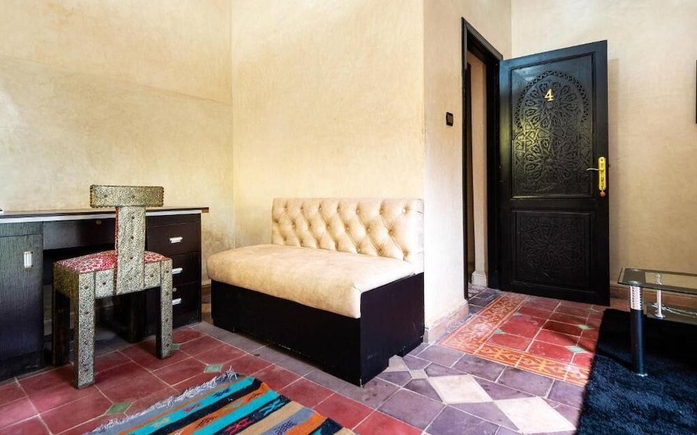 Sidi Abdallah Ghiat Comfort Triple Room 4