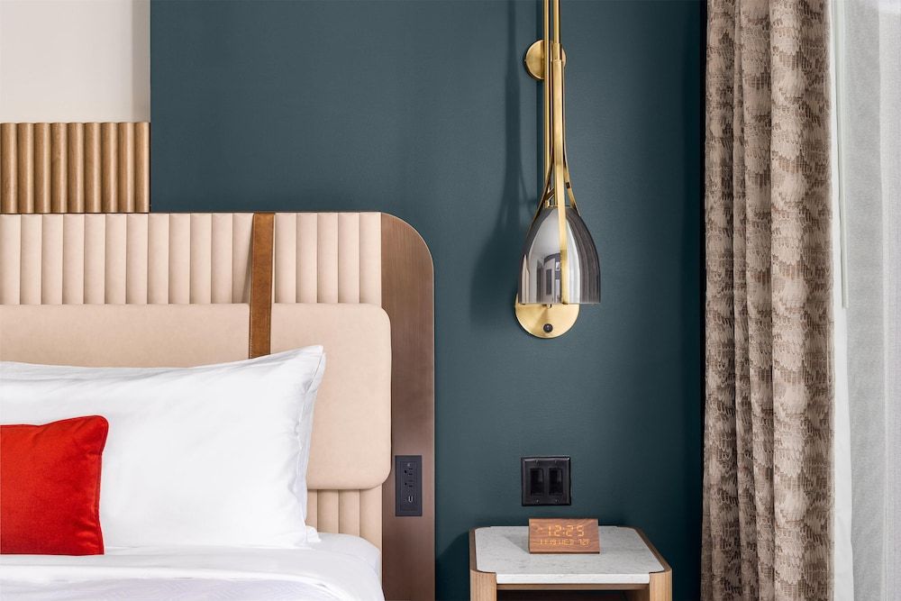 Hotel Phoenix Atlanta Premier Stadium Connector 7