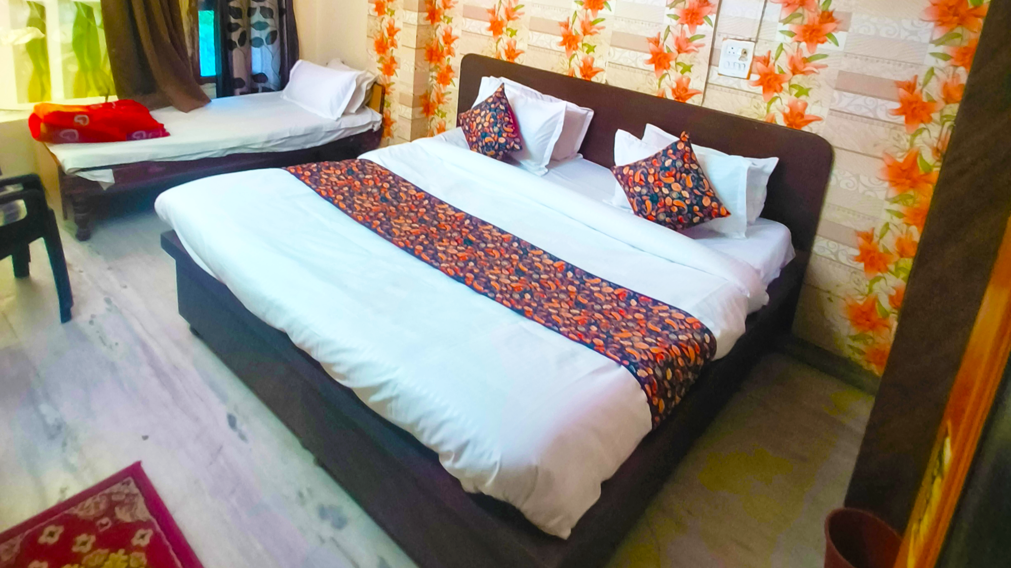 Hotel Vasant Palace Deluxe Family Room 7