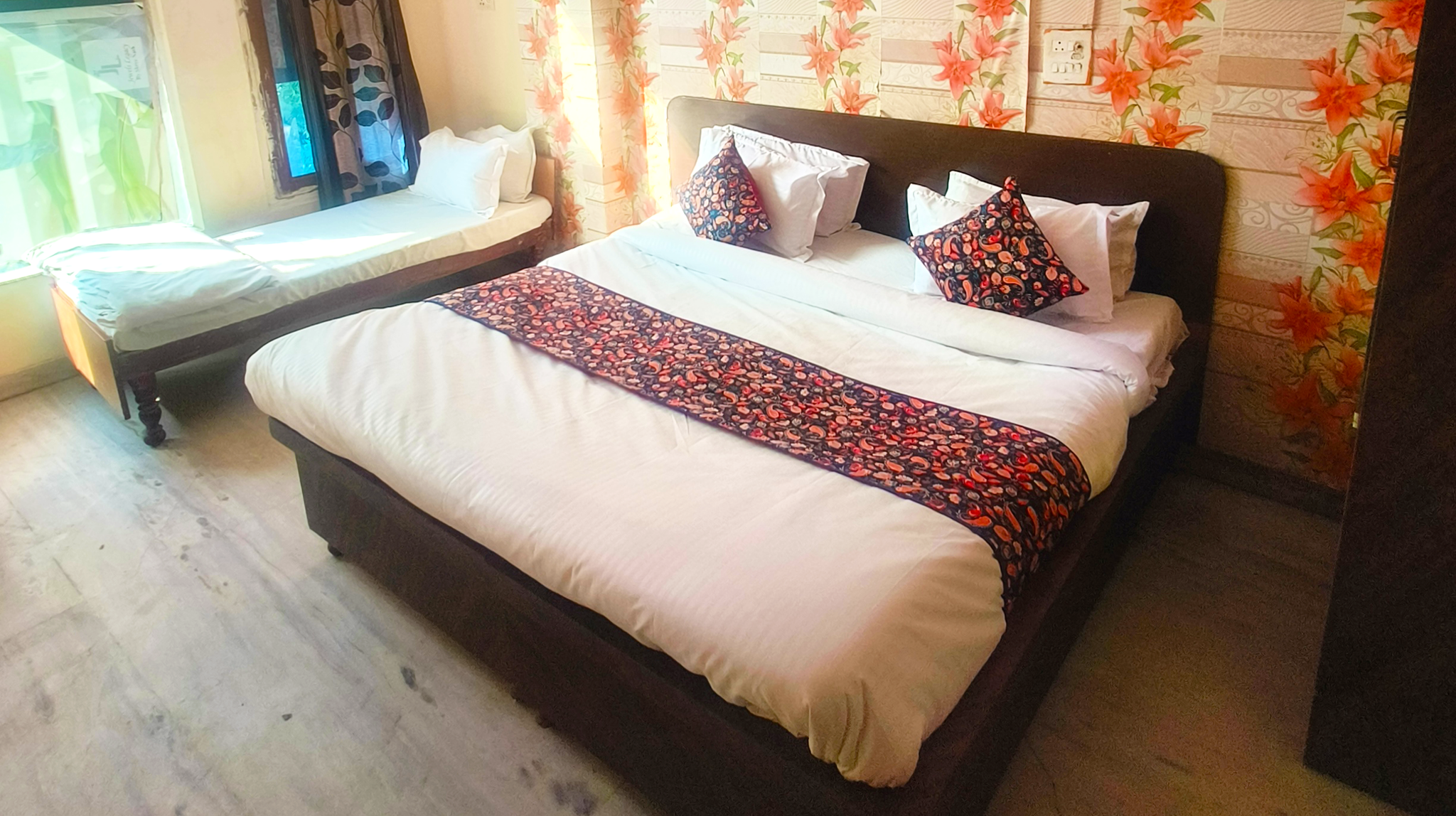 Hotel Vasant Palace Deluxe Family Room 5