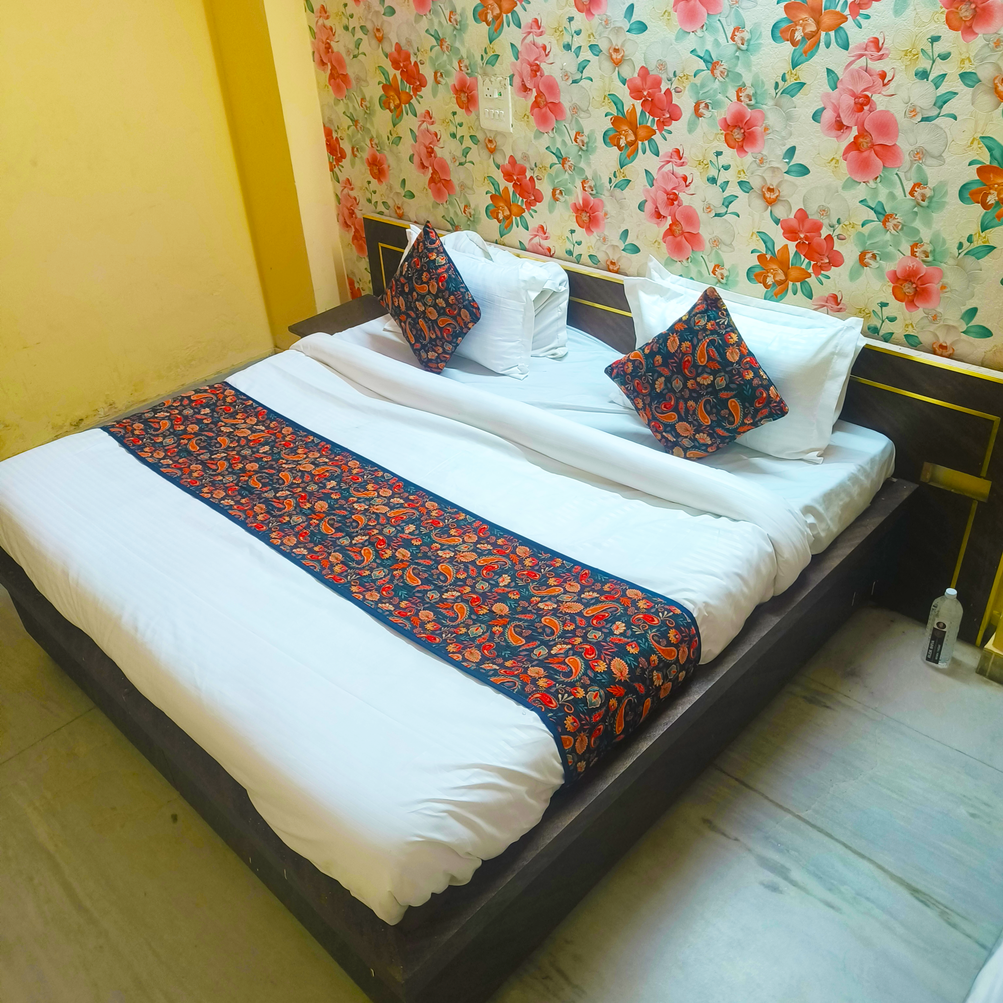 Hotel Vasant Palace Deluxe Family Room 10