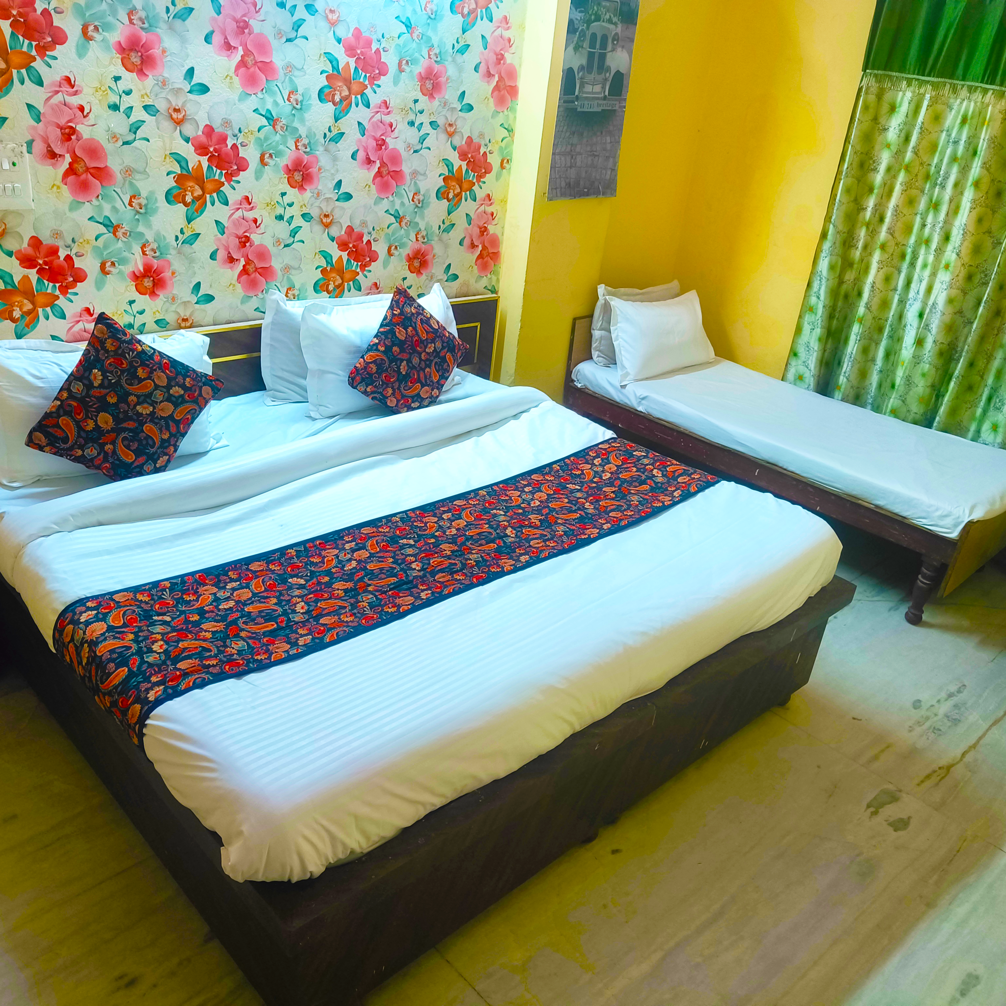 Hotel Vasant Palace Deluxe Family Room 11