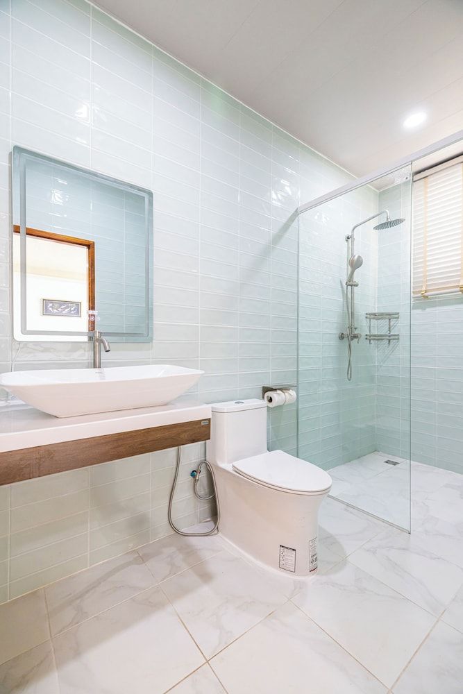 Tongtong Garden Holiday Hotel Family Triple Room, Balcony, Resort View 6