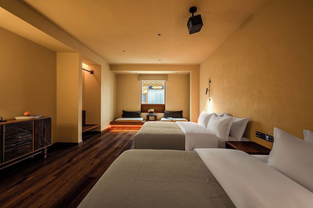 Shangri-La Nazhu Tibetan Mansion Hotel Superior Suite