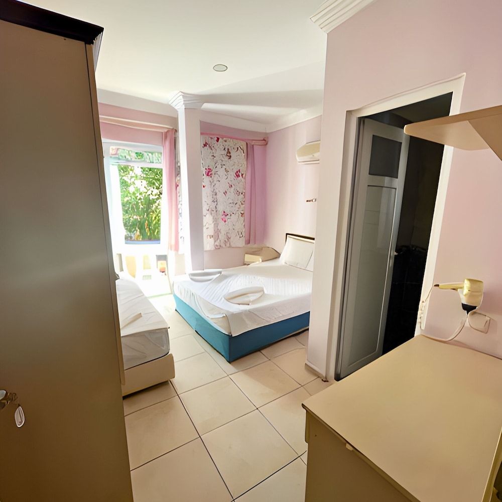 Beachway Hotel Side Standard Room 4