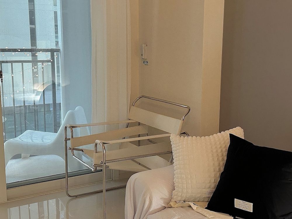 Grape Residence Hotel Standard Double Room, City View 3