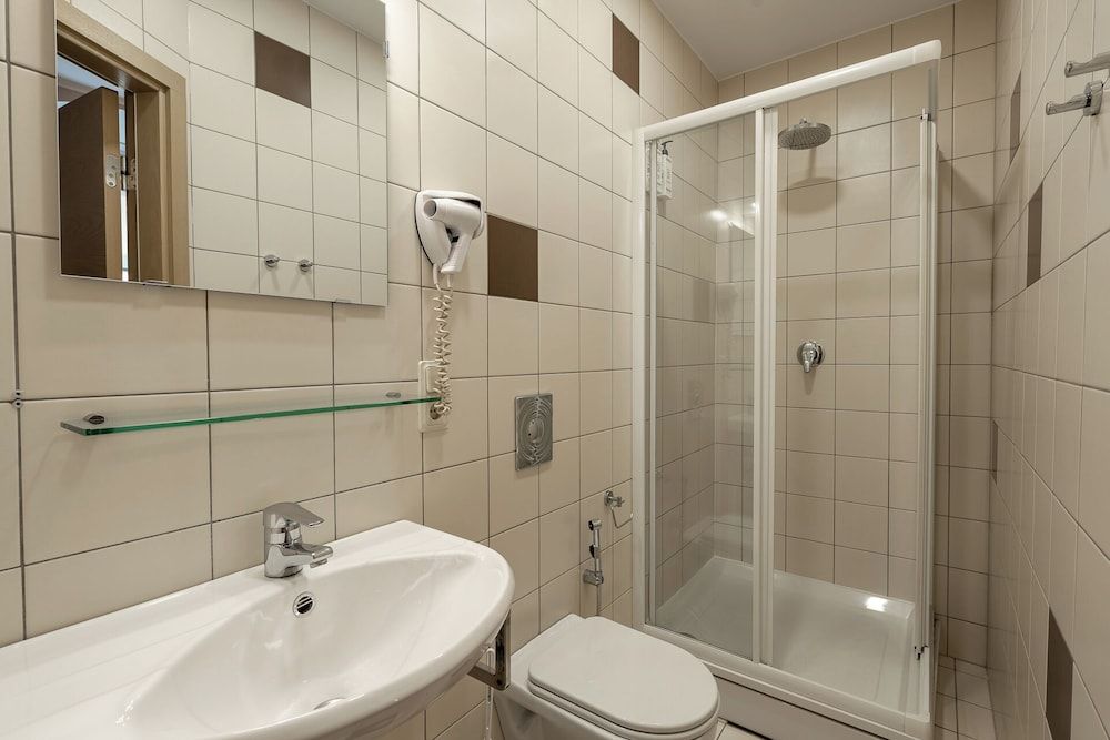 RIJA Riga City Center Hotel Economy Double Room, City View 5