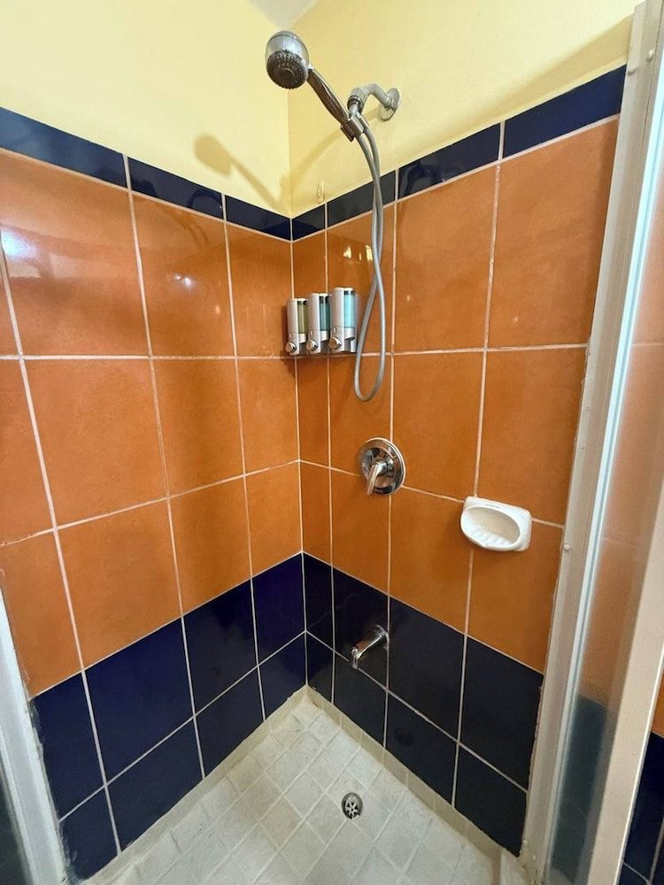 Charming Studio in Port of Spain With Pool Access Studio, 1 Bedroom, Smoking, Balcony 4