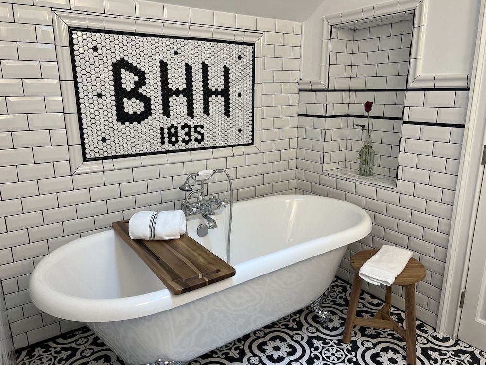 Historic Boyd Harvey House and Grounds 2 Bedroom Home by RedAwning House, 2 Bedrooms 15