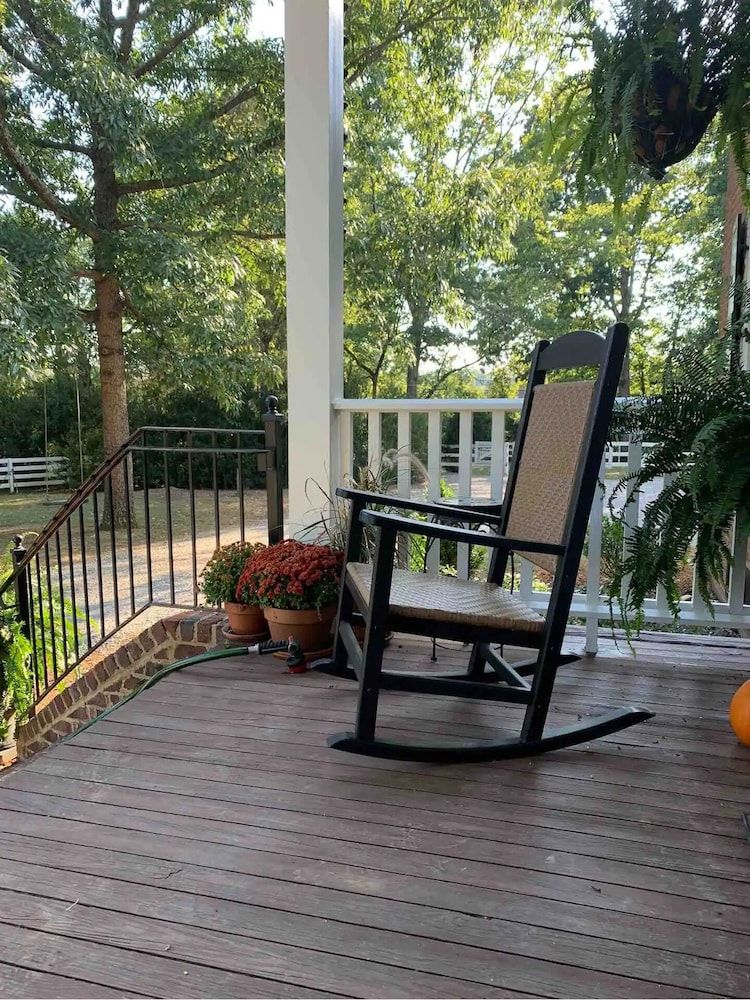 Historic Boyd Harvey House and Grounds 2 Bedroom Home by RedAwning House, 2 Bedrooms 9