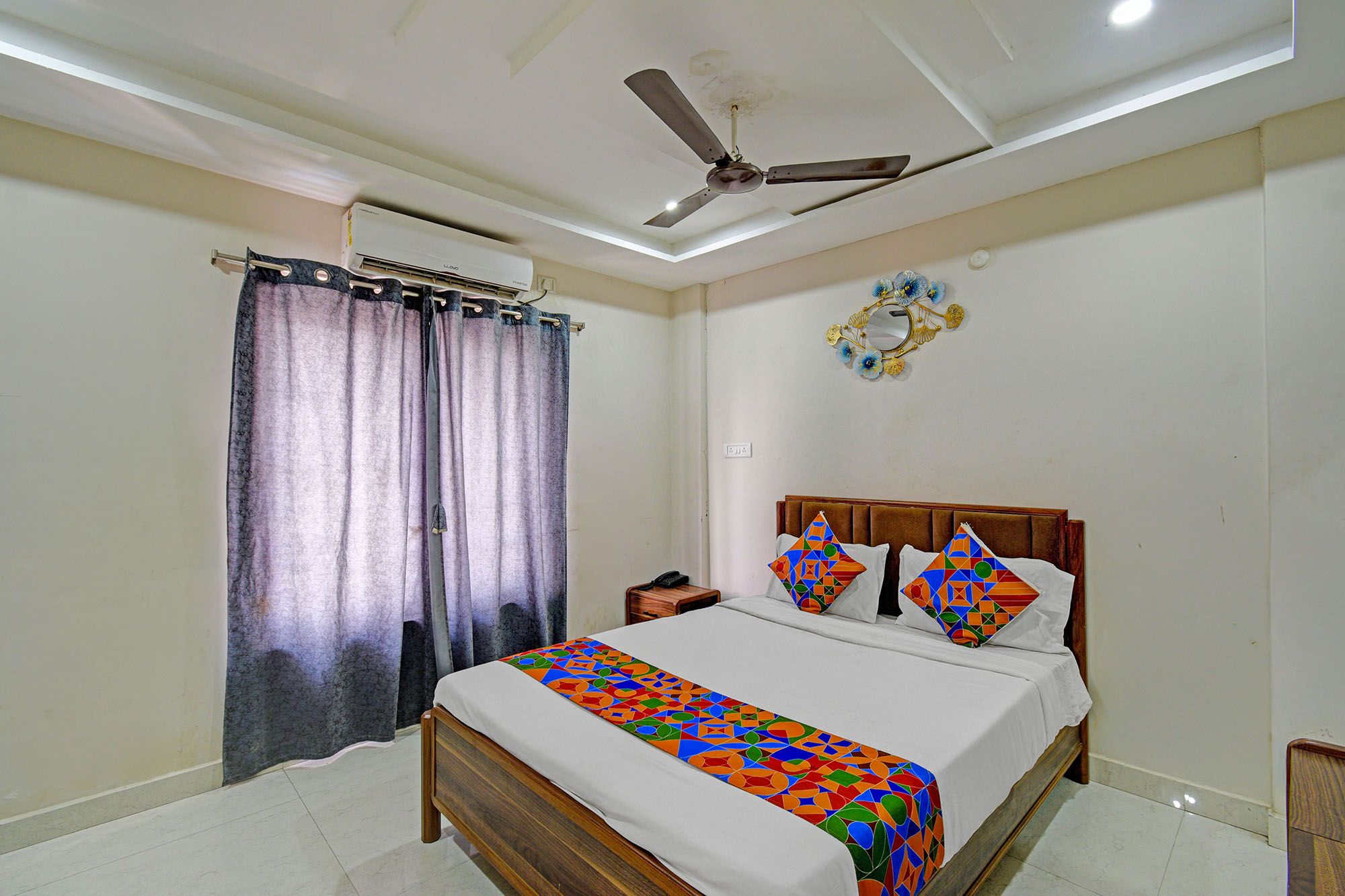 Via Silver Suites Deluxe Room