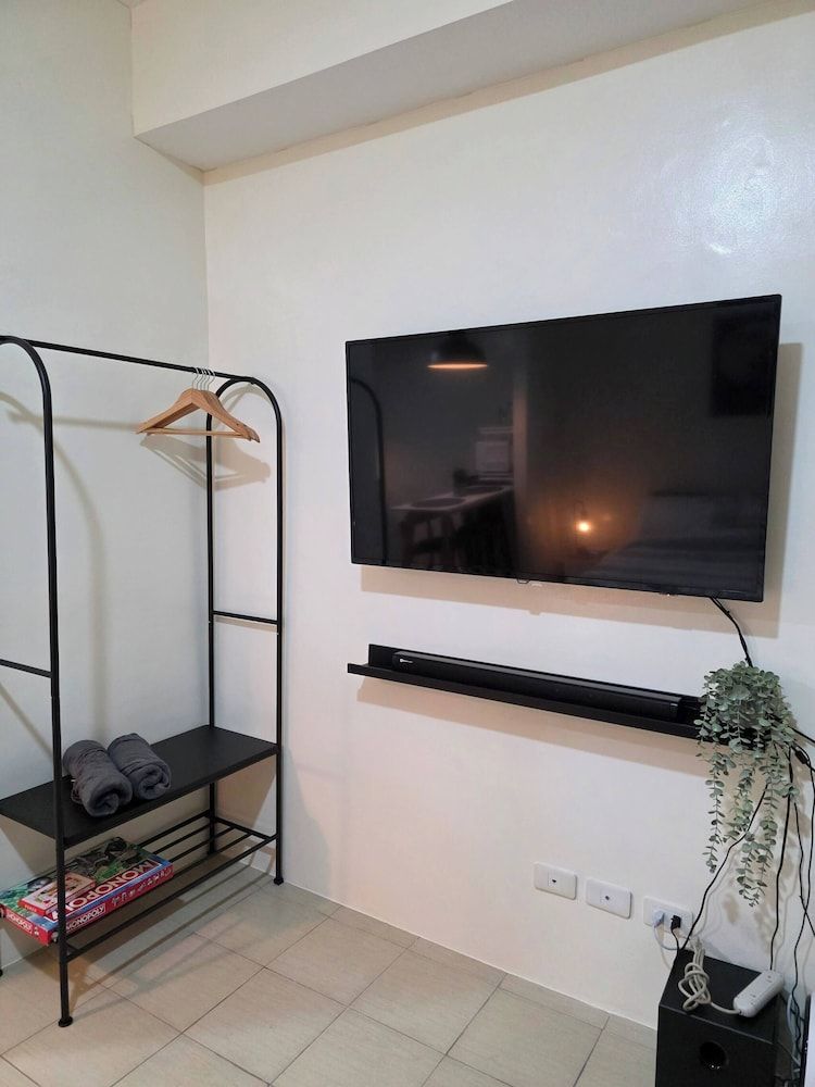 Pioneerwoodlands Mandaluyong Studio Unit Condo, 1 Bedroom, Accessible 22