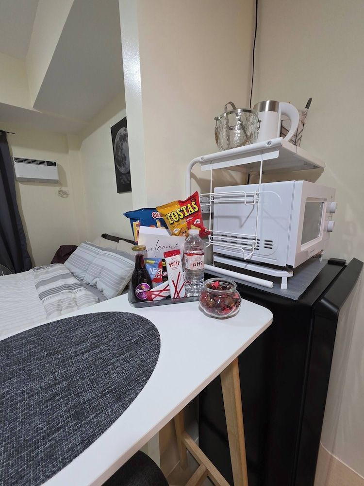 Pioneerwoodlands Mandaluyong Studio Unit Condo, 1 Bedroom, Accessible