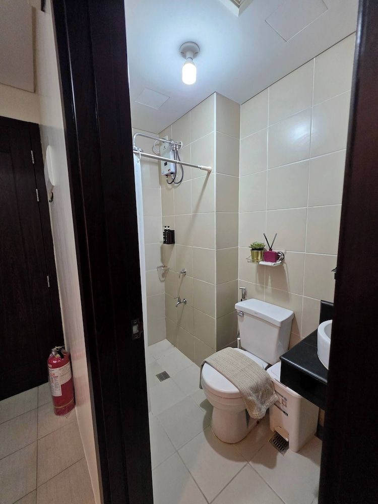 Pioneerwoodlands Mandaluyong Studio Unit Condo, 1 Bedroom, Accessible 14