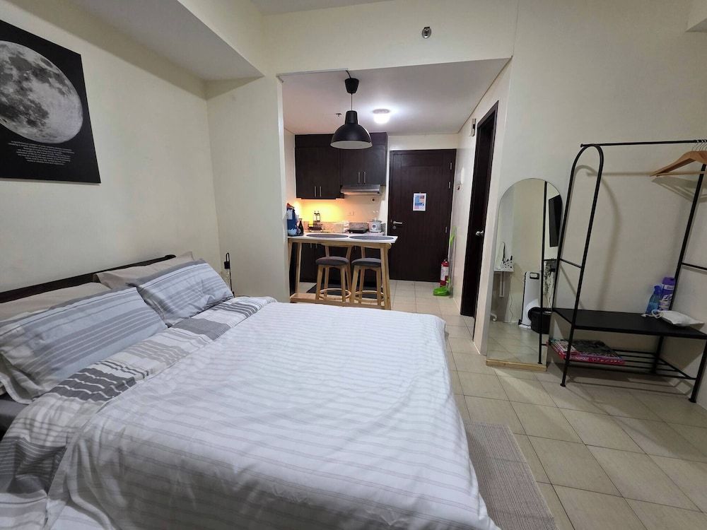Pioneerwoodlands Mandaluyong Studio Unit Condo, 1 Bedroom, Accessible 11