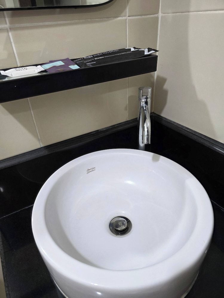 Pioneerwoodlands Mandaluyong Studio Unit Condo, 1 Bedroom, Accessible 16