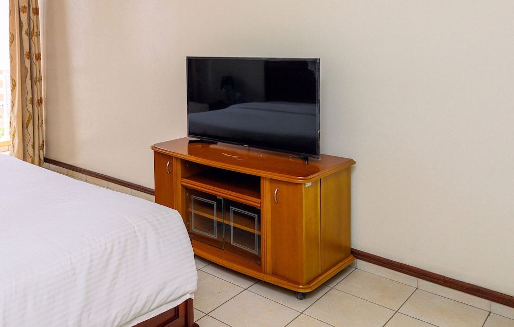 Altis Apartments Family Apartment, 1 King Bed, Balcony, Hill View 10