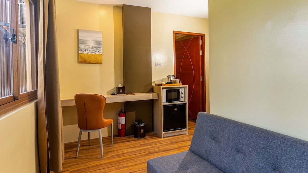 Hollywood Hotel Puerto Princesa Executive Suite 5