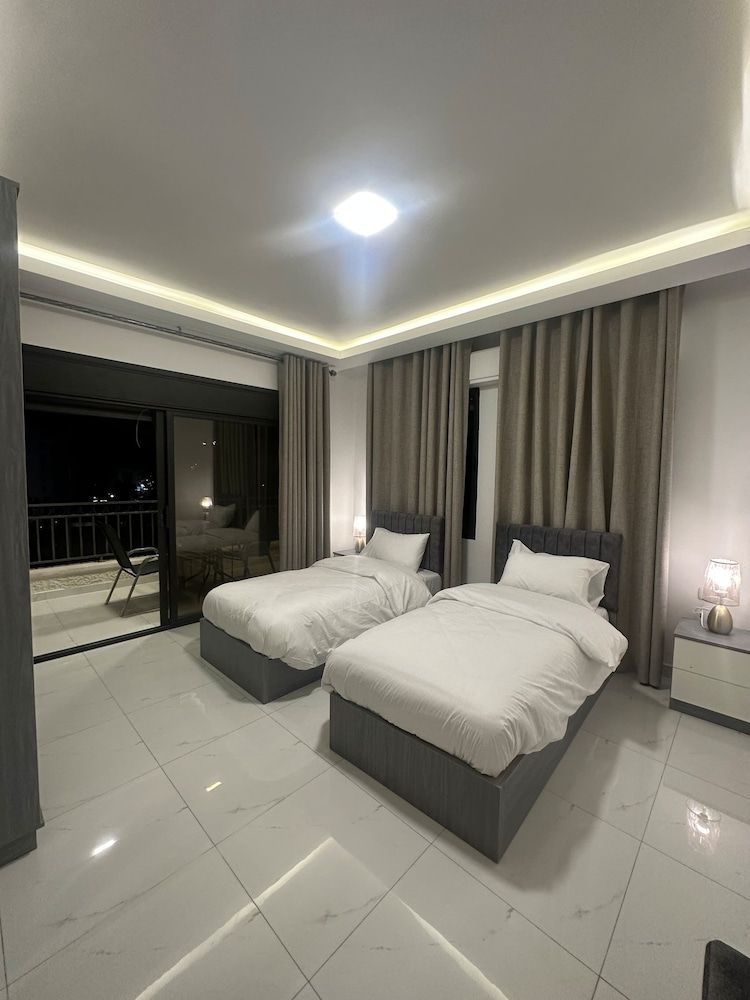 Cozy Home Near All Services 20 Apartment, 2 Bedrooms, Accessible, Smoking 2