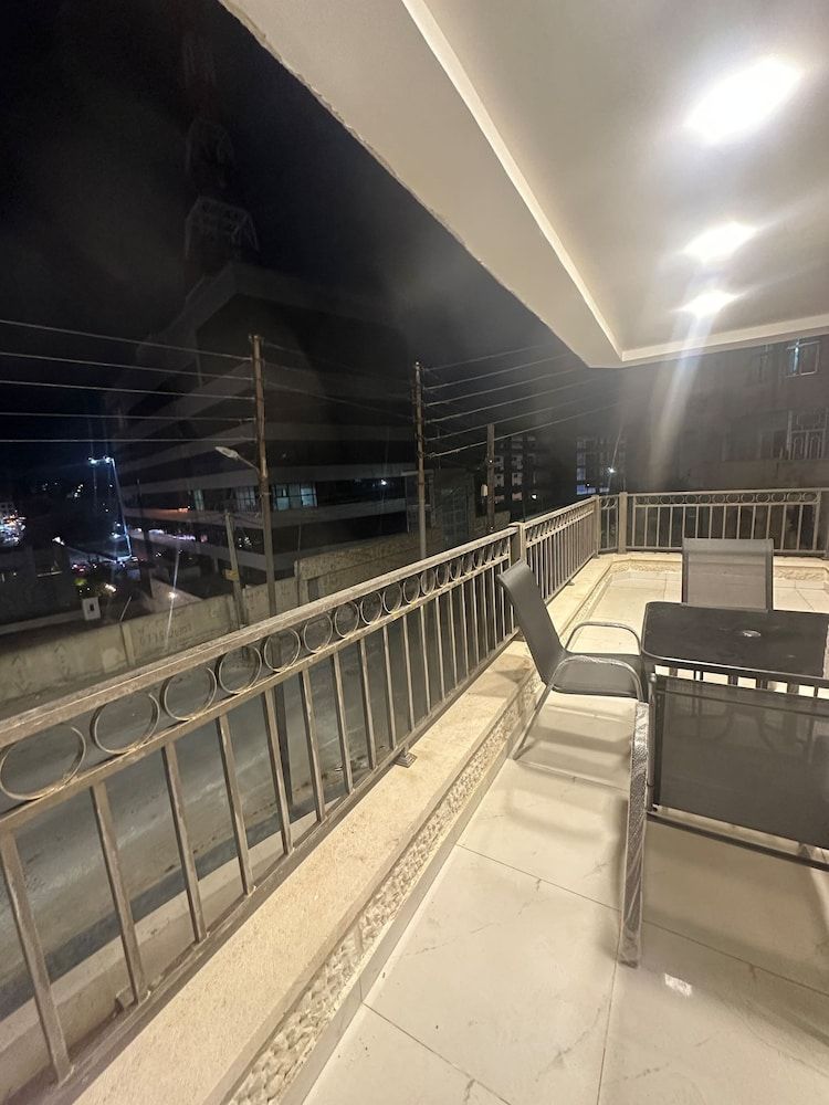 Cozy Home Near All Services 20 Apartment, 2 Bedrooms, Accessible, Smoking 9