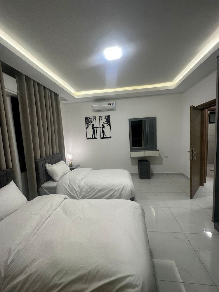 Cozy Home Near All Services 20 Apartment, 2 Bedrooms, Accessible, Smoking 6