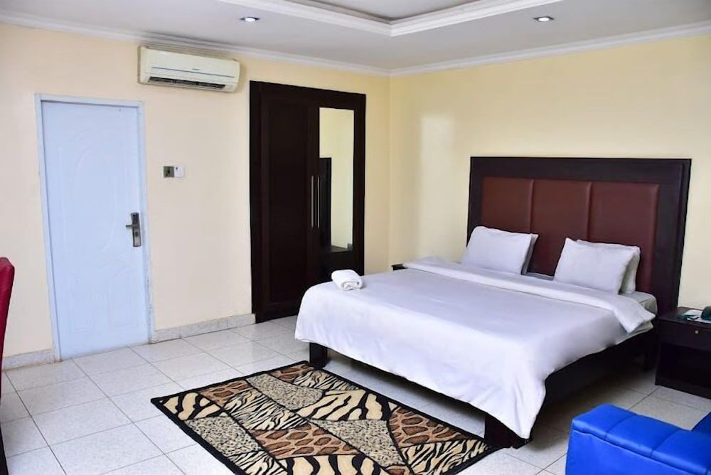 CANDOW HOTEL Economy Room, Balcony, City View 2