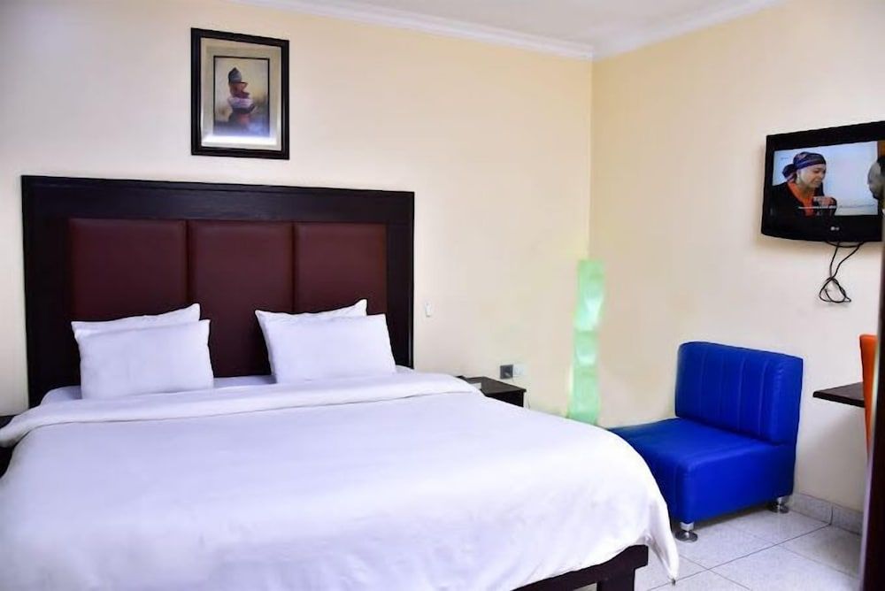 CANDOW HOTEL Economy Room, Balcony, City View 10