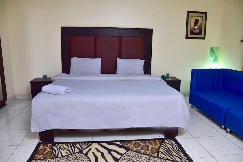 CANDOW HOTEL Economy Room, Balcony, City View 4