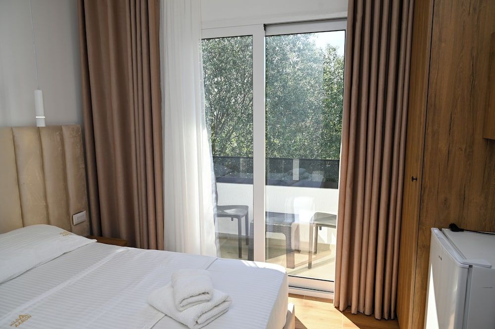 VILA AARON Double Room, Balcony 2