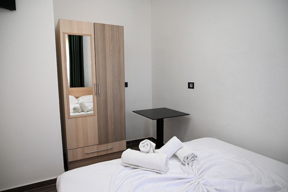 VILA AARON Double Room 8