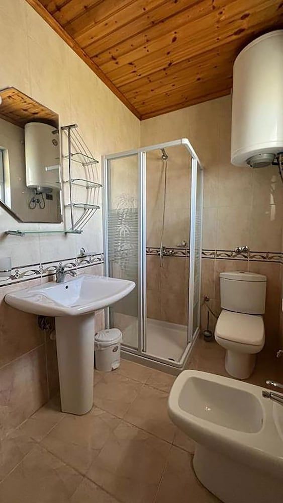 VILA AARON Double Room, Balcony 14