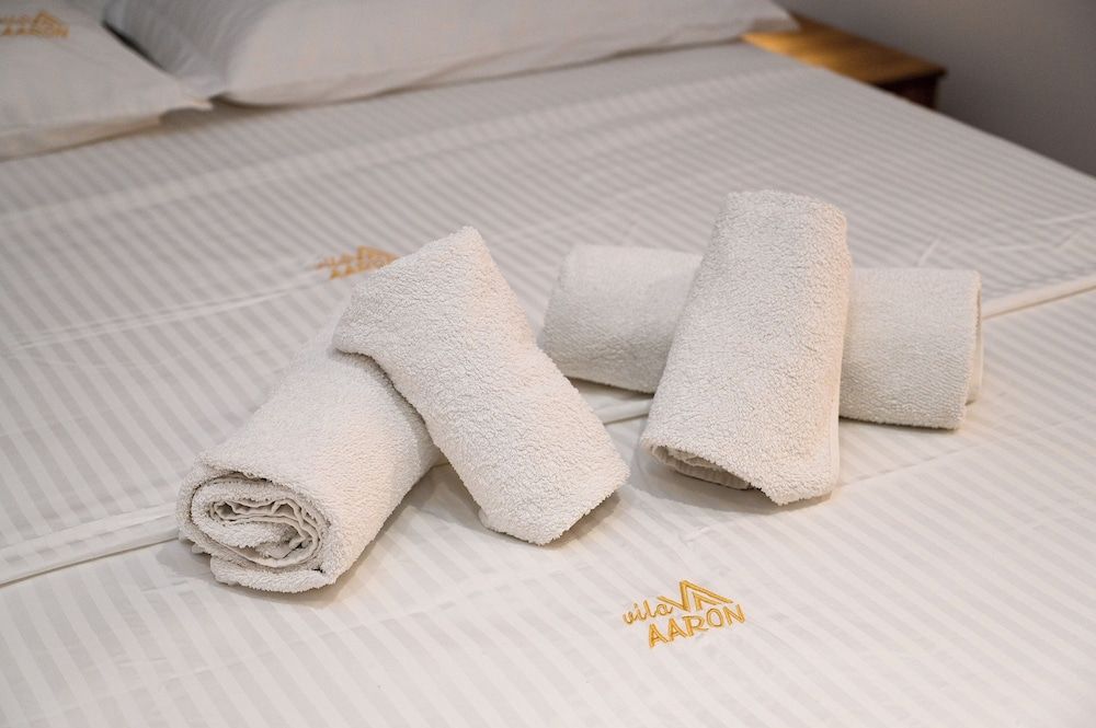 VILA AARON Double Room, Balcony 9