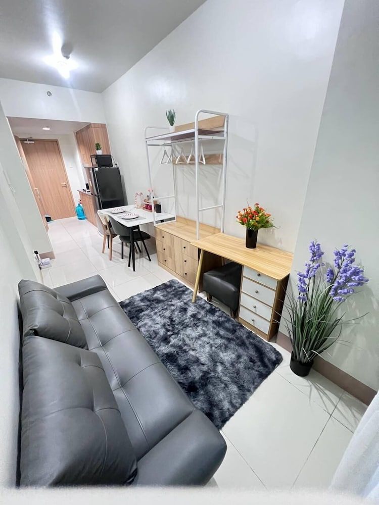 SHORE 3 RESIDENCES Comfort Condo, 1 Bedroom, Balcony, Pool View 218