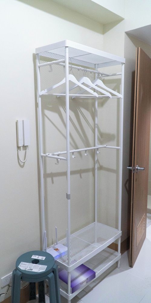 SHORE 3 RESIDENCES Comfort Condo, 1 Bedroom, Balcony, Pool View 190