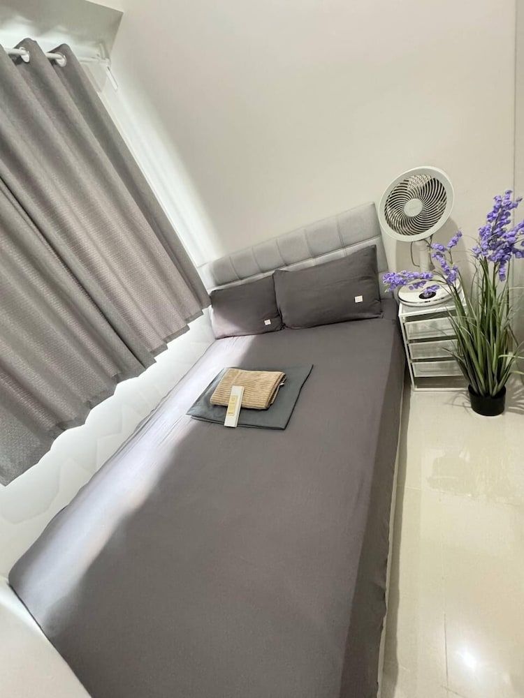 SHORE 3 RESIDENCES Comfort Room