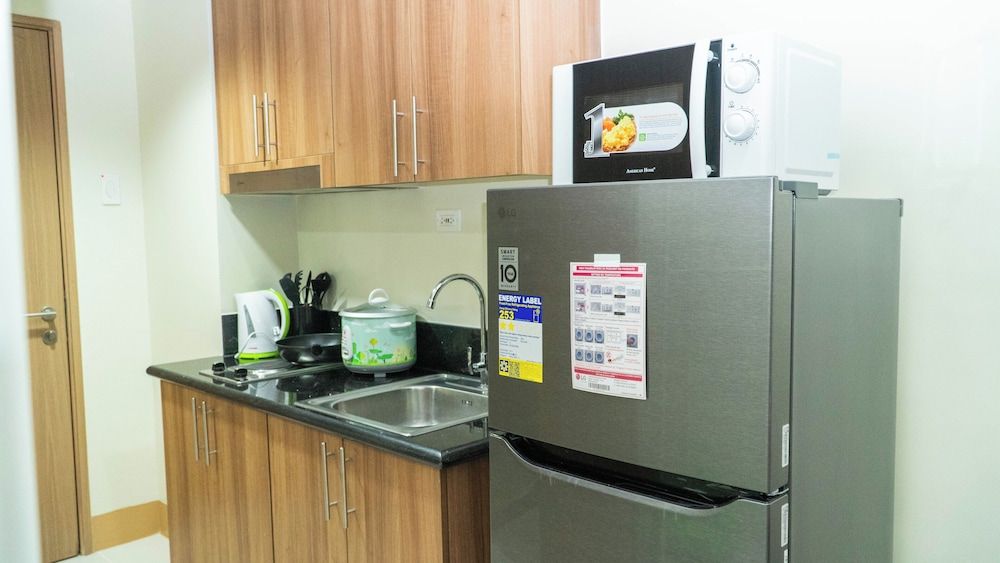 SHORE 3 RESIDENCES Comfort Condo, 1 Bedroom, Balcony, Pool View 246