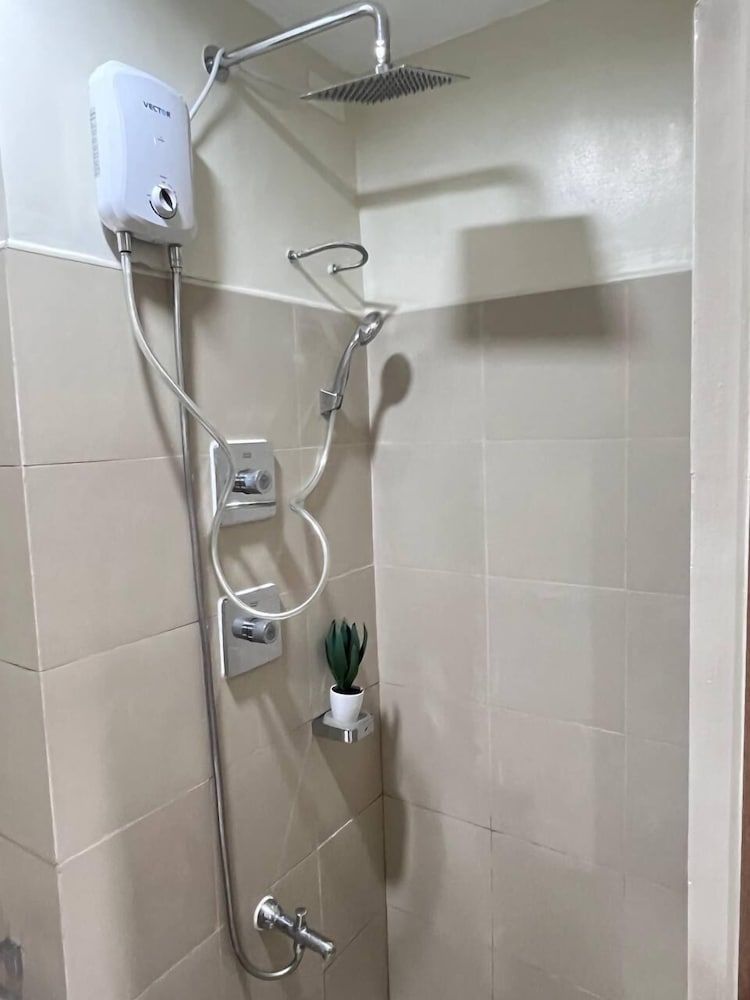 SHORE 3 RESIDENCES Comfort Condo, 1 Bedroom, Balcony, Pool View 134