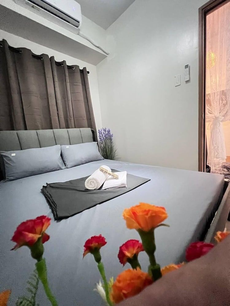 SHORE 3 RESIDENCES Comfort Condo, 1 Bedroom, Balcony, Pool View 106