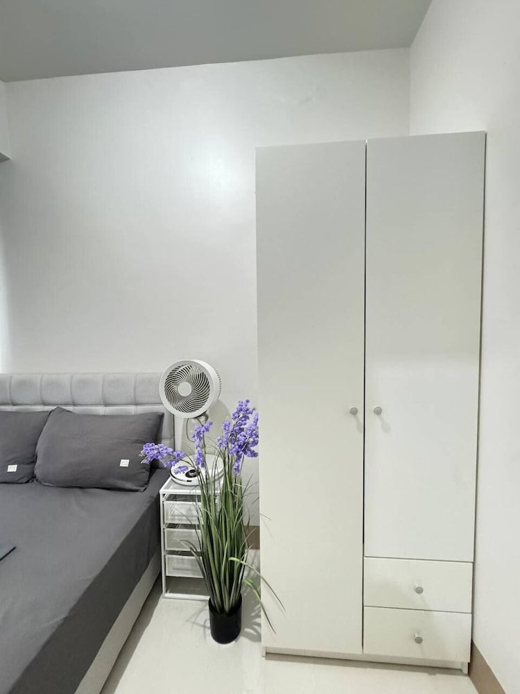 SHORE 3 RESIDENCES Comfort Room 8