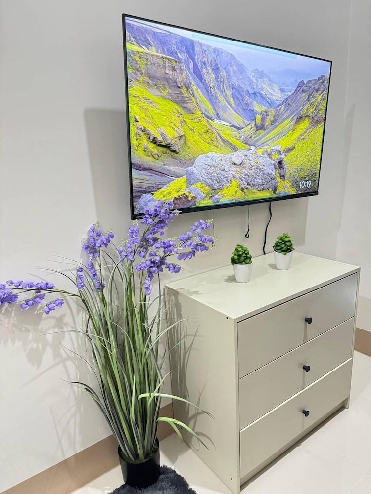 SHORE 3 RESIDENCES Comfort Room 7