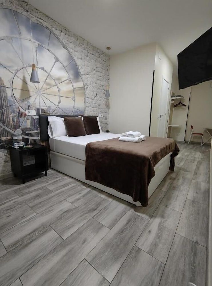 Ch Cruz Madrid Standard Double Room, Courtyard View