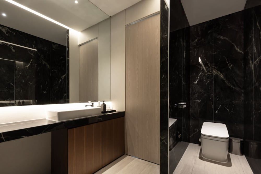 UniIsland The SpaVille Spa Suite 3