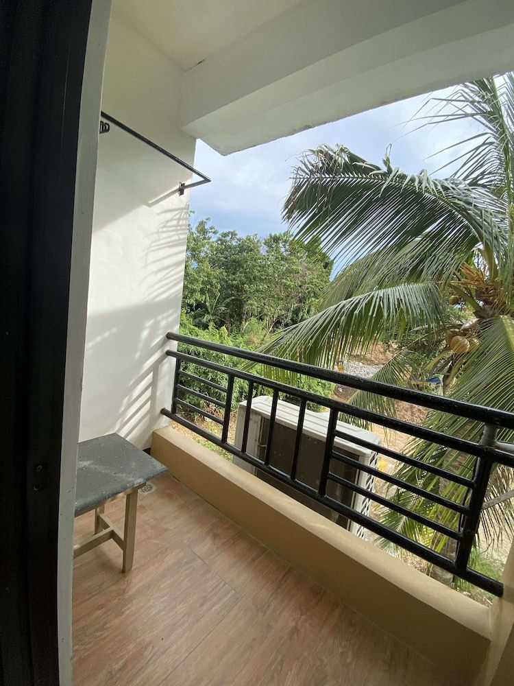 Dantes Hideaway Standard Double Room 3