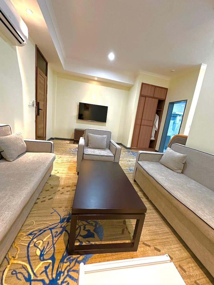 Kijichi Gateway Hotel Executive Suite, 1 Bedroom 10