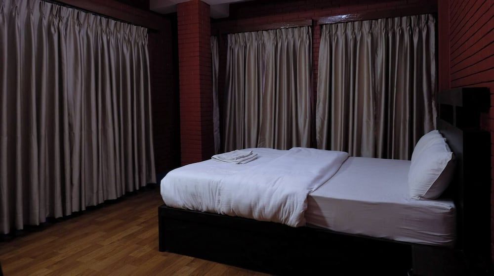 Makalu Apartment 2bhk Thamel 5 min Walk 1st Floor Apartment, 2 Bedrooms, Smoking, Balcony 11
