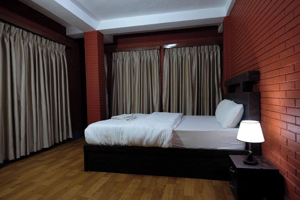 Makalu Apartment 2bhk Thamel 5 min Walk 1st Floor Apartment, 2 Bedrooms, Smoking, Balcony 5