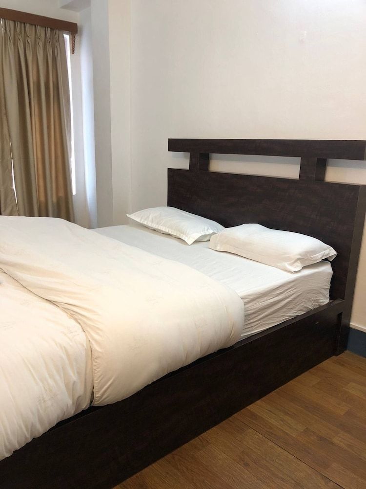Makalu Apartment 2bhk Thamel 5 min Walk 1st Floor Apartment, 2 Bedrooms, Smoking, Balcony 13