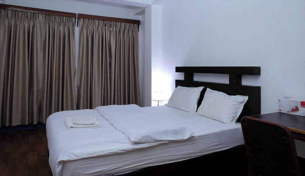 Makalu Apartment 2bhk Thamel 5 min Walk 1st Floor Apartment, 2 Bedrooms, Smoking, Balcony 12