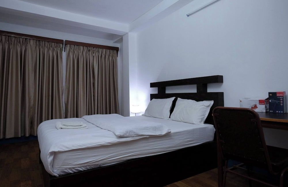 Makalu Apartment 2bhk Thamel 5 min Walk 1st Floor Apartment, 2 Bedrooms, Smoking, Balcony 14