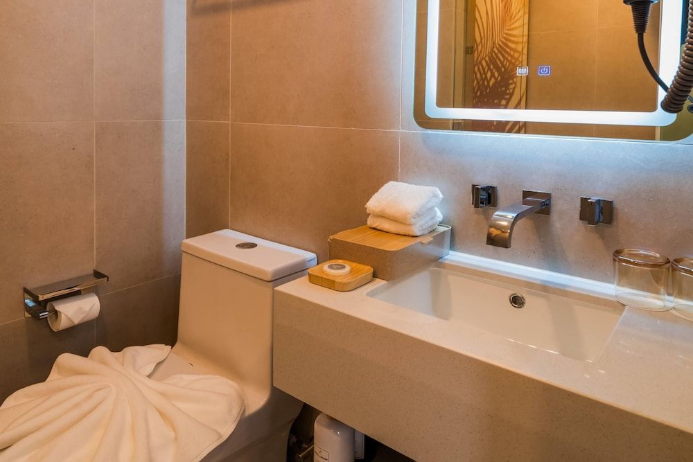 Wyndham Garden Samui Wing Standard Room, 1 King Bed 11